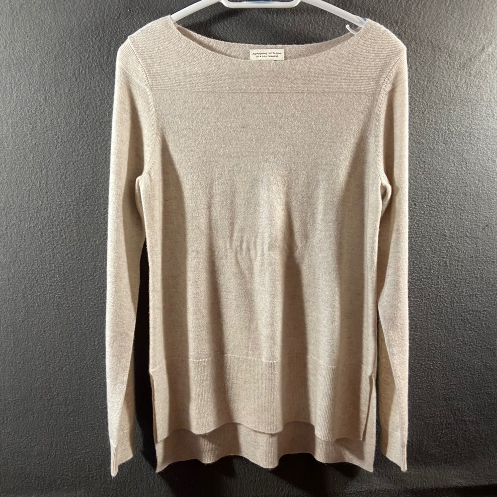 100% Cashmere sweater cream capsule quiet luxury parisian minimalist neutral